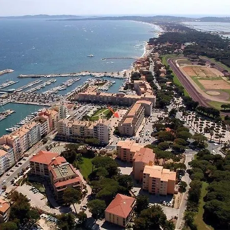 Hébergement de vacances Holidays