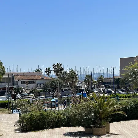 Holidays * Hyeres