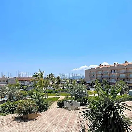 Holiday home Holidays Hyeres